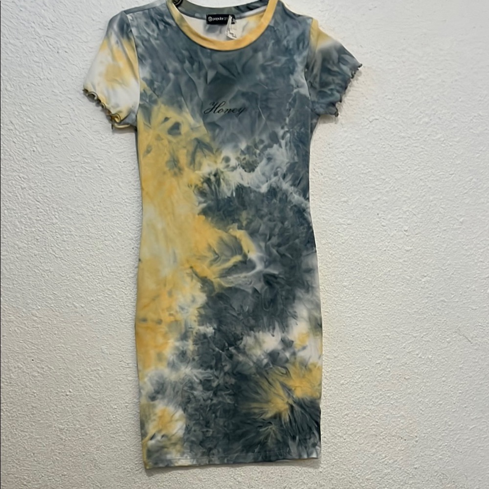 Yellow and Gold Bodycon Mini Dress with Crew Neck